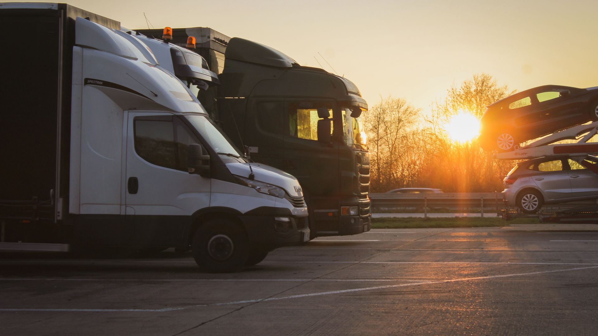 Behind Every Car Shipment: How Freight Networks Keep Vehicles Moving